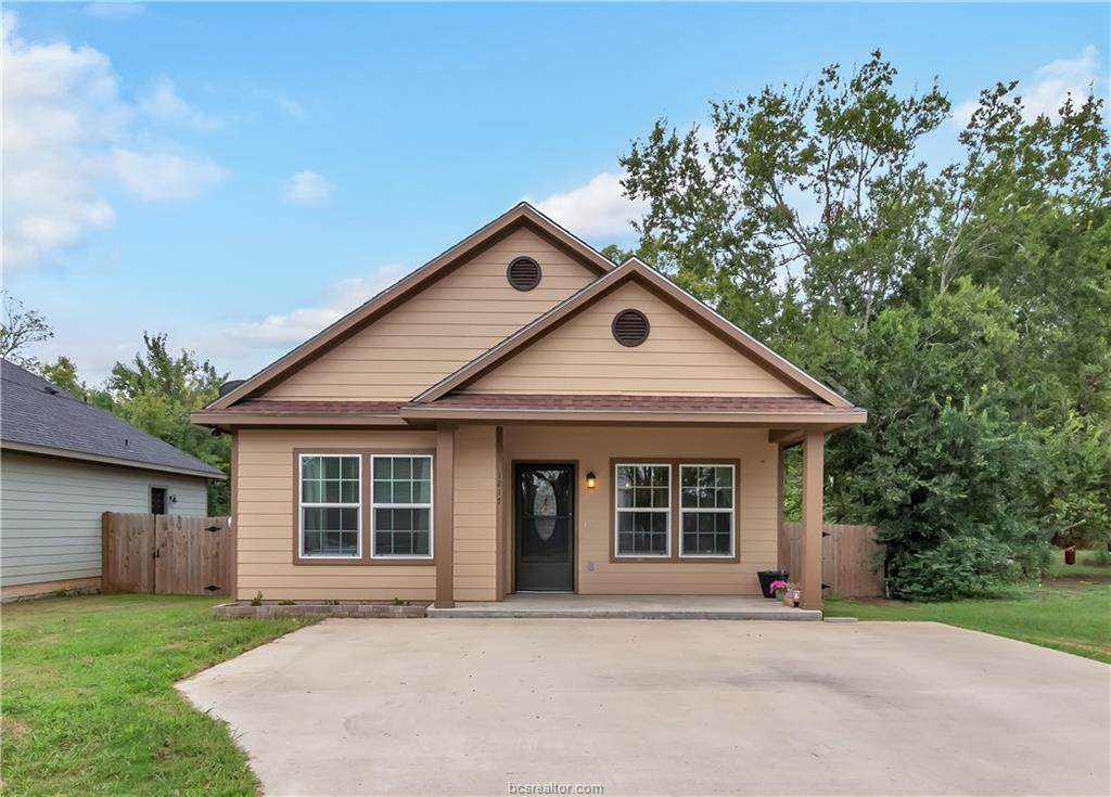 1217 Lincoln Street - Photo 1