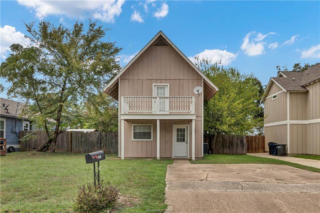 607 Peyton Street - Photo 1