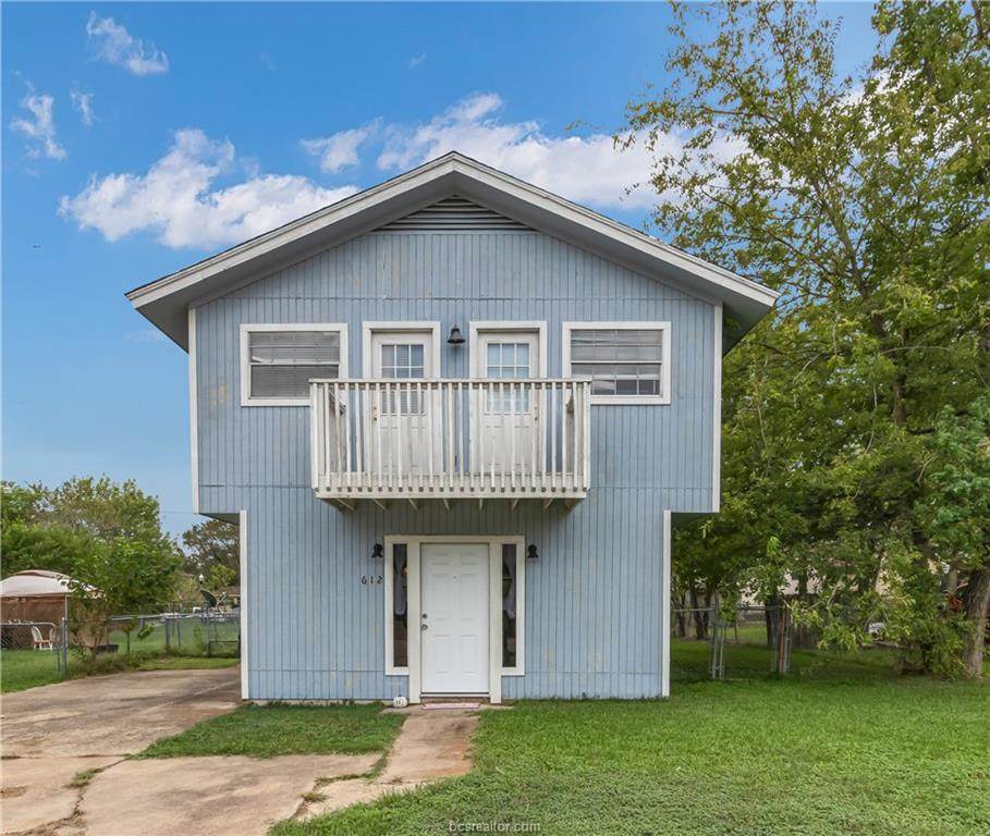 612 Peyton Street - Photo 1