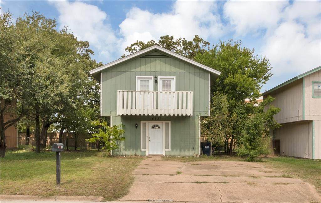 613 Peyton Street - Photo 1
