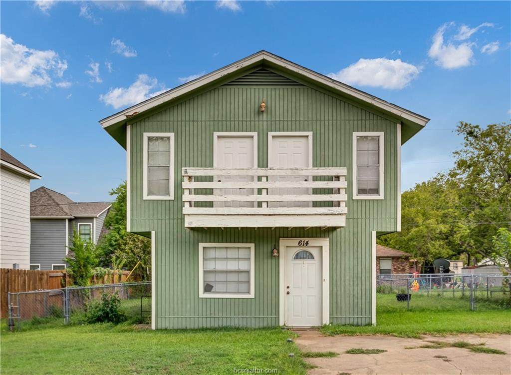 614 Peyton Street - Photo 1
