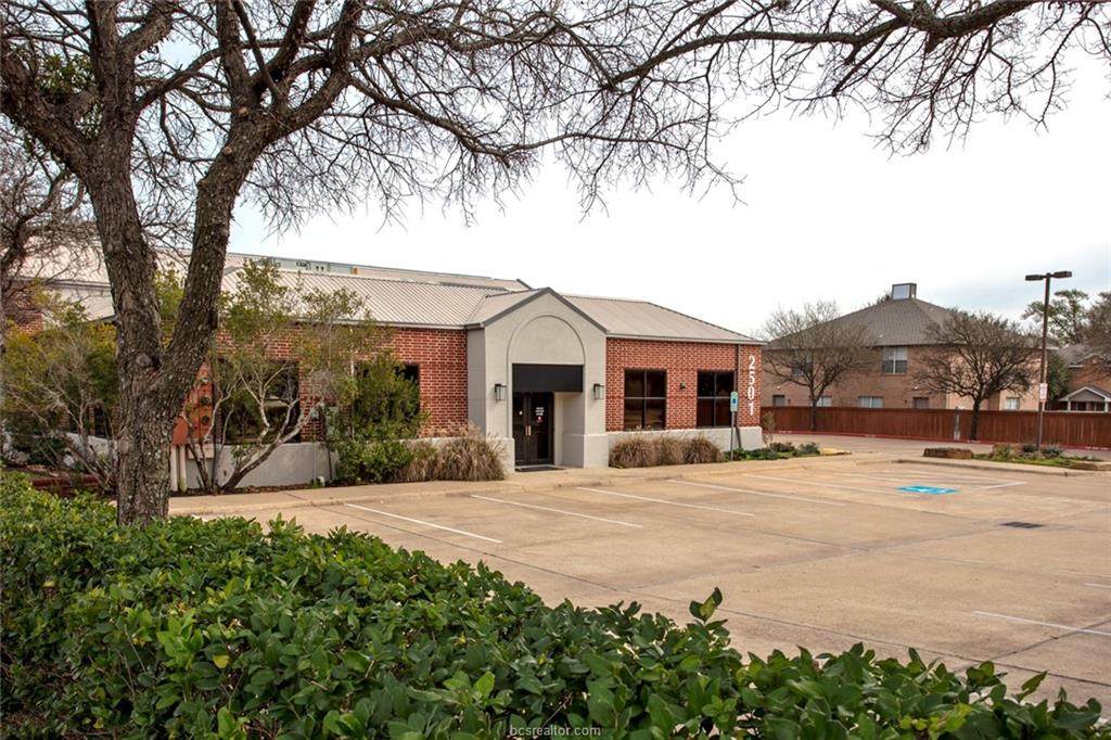 2501 Ashford Drive - Photo 1