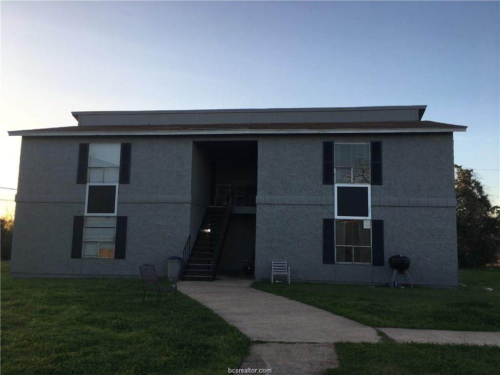 2700 Evergreen - Photo 1