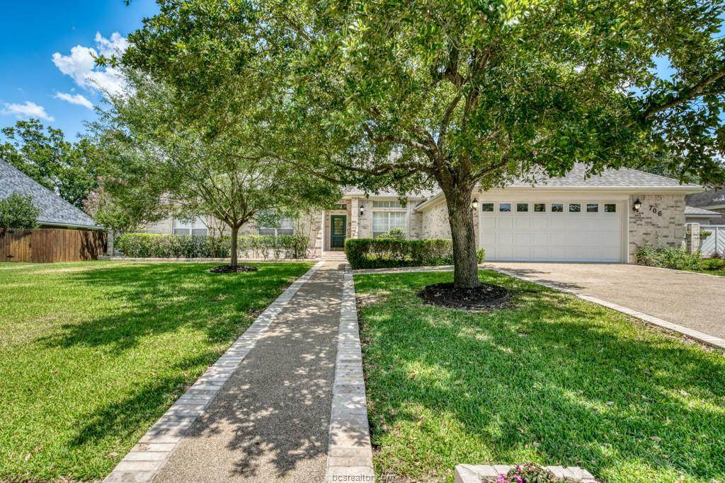 706 Honeysuckle Lane - Photo 1