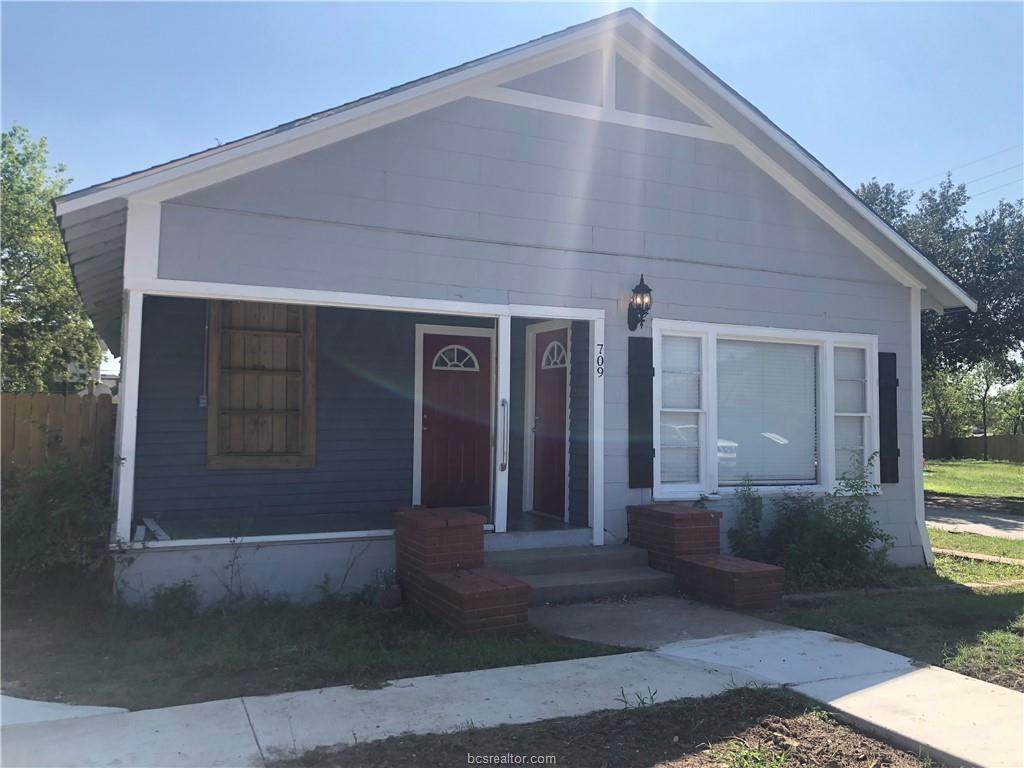 709 18th Street - Photo 1