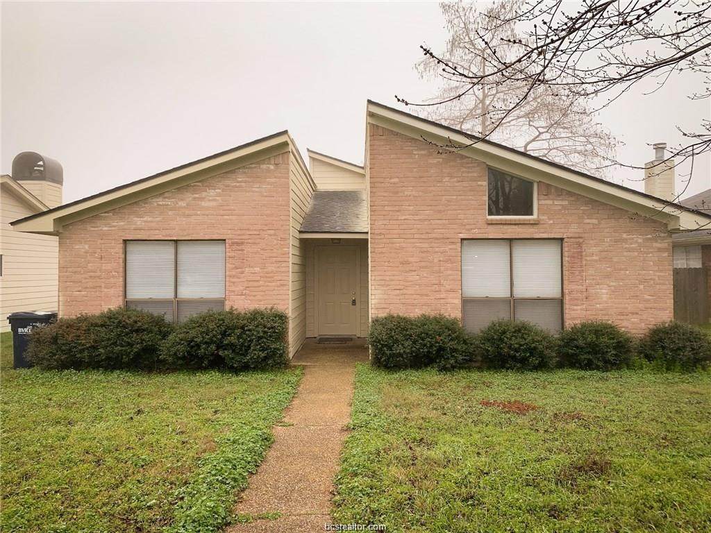 814 Camellia Court - Photo 1