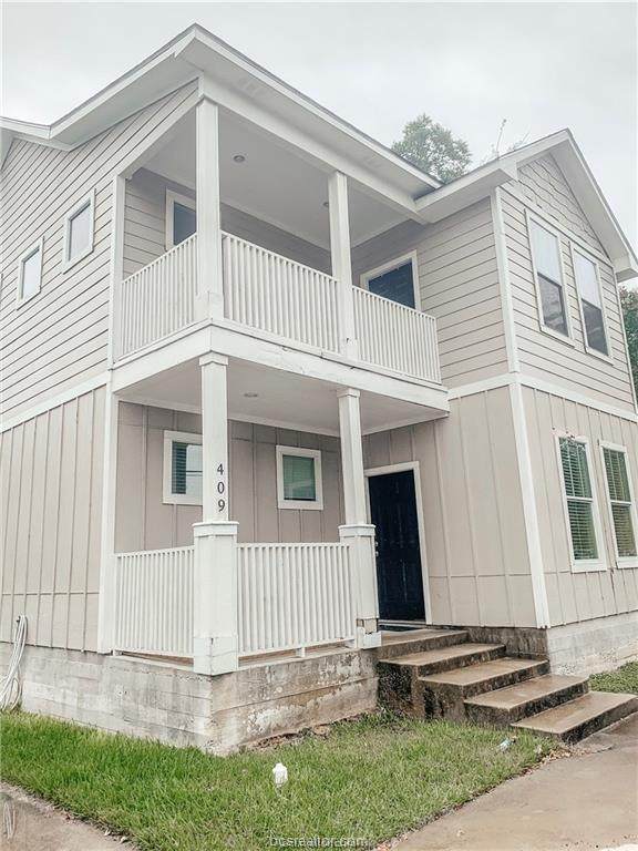 405 Foch Street - Photo 1