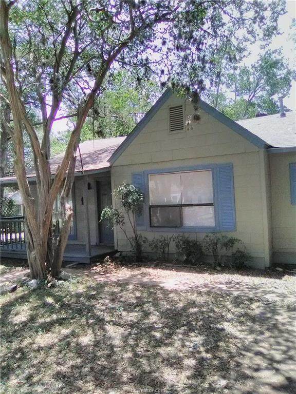 203 Davis Street - Photo 1