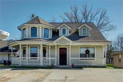 1714 Boardwalk Court - Photo 1