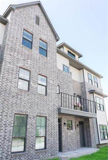 628 Clay Street - Photo 1