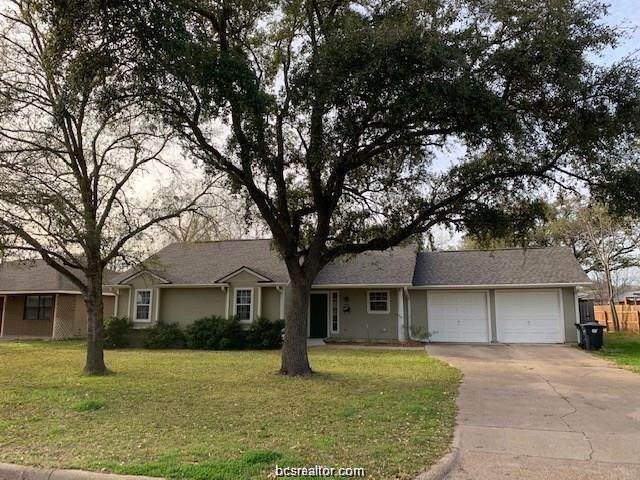 513 Brooks - Photo 1
