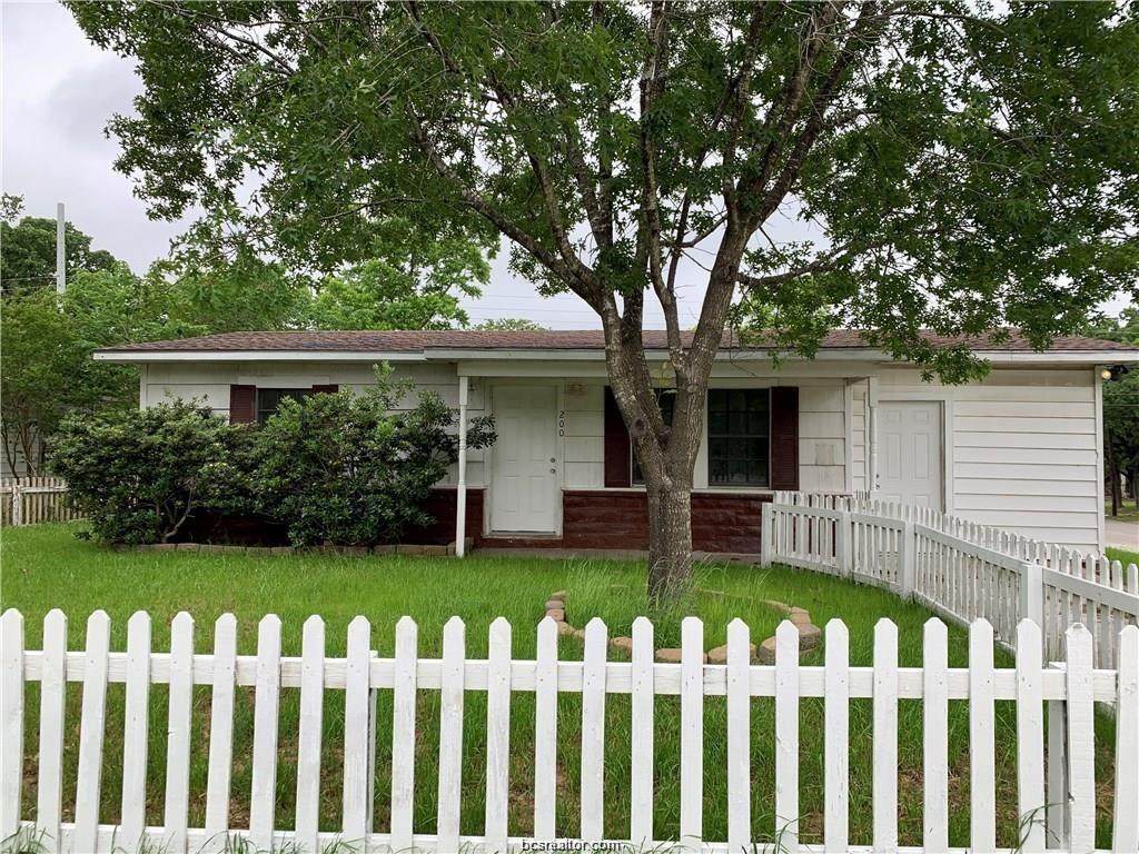 200 Ehlinger Drive - Photo 1