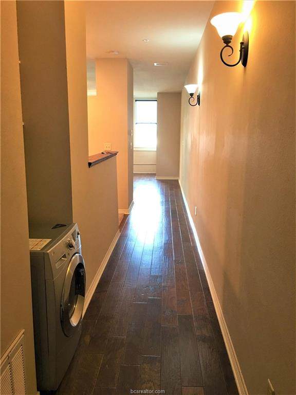 206 Main Street - Photo 1