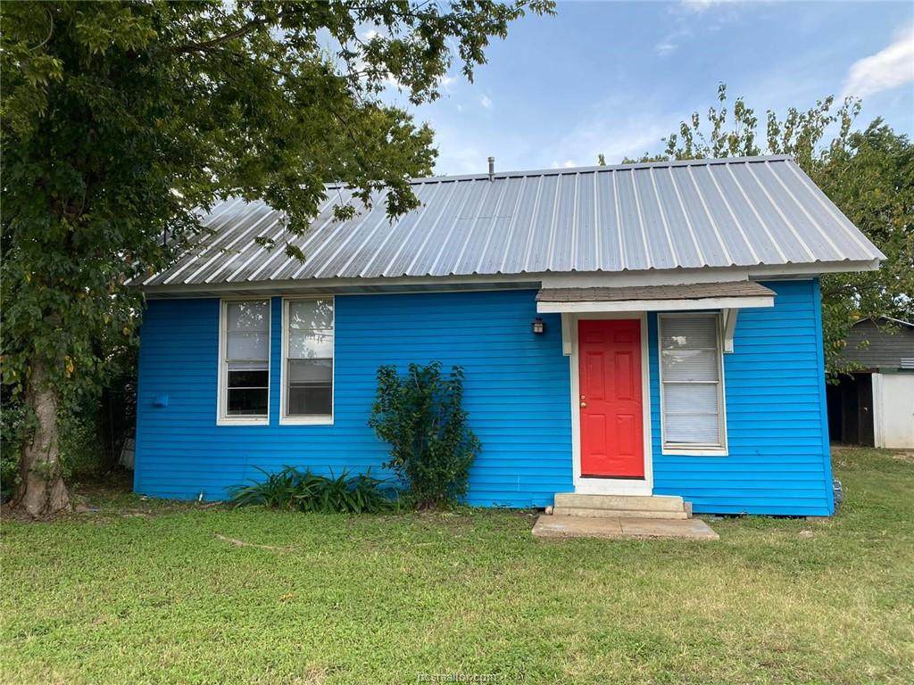 105 Mustang Street - Photo 1