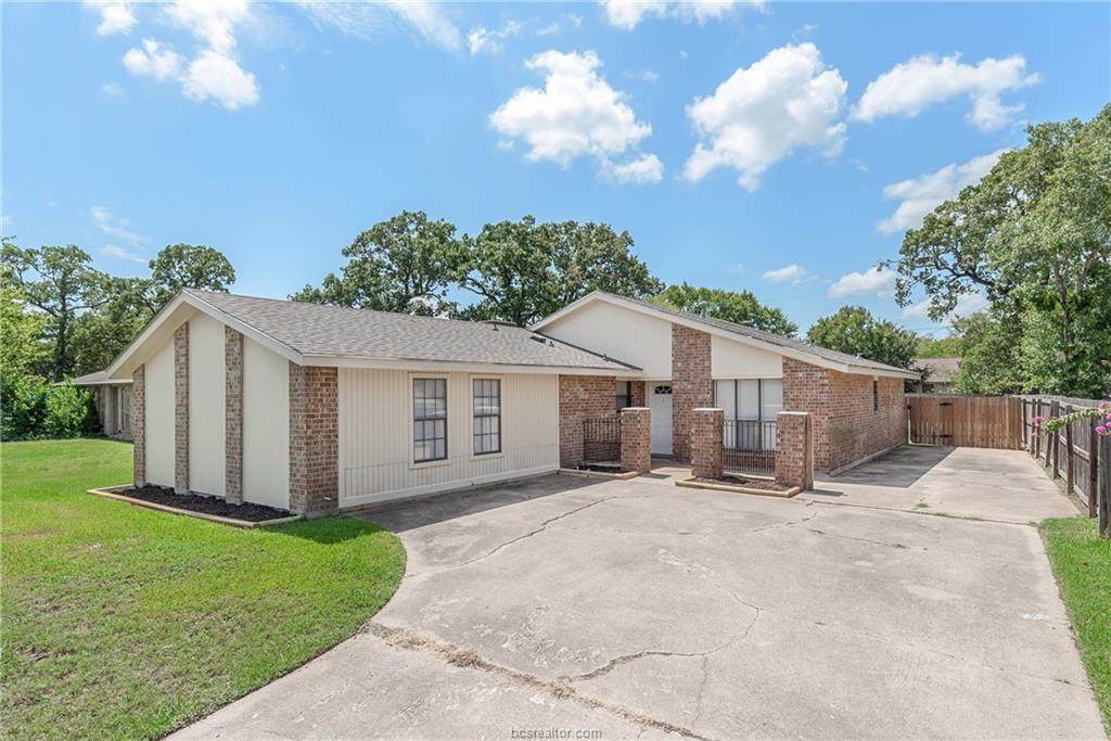2910 Jennifer Drive - Photo 1