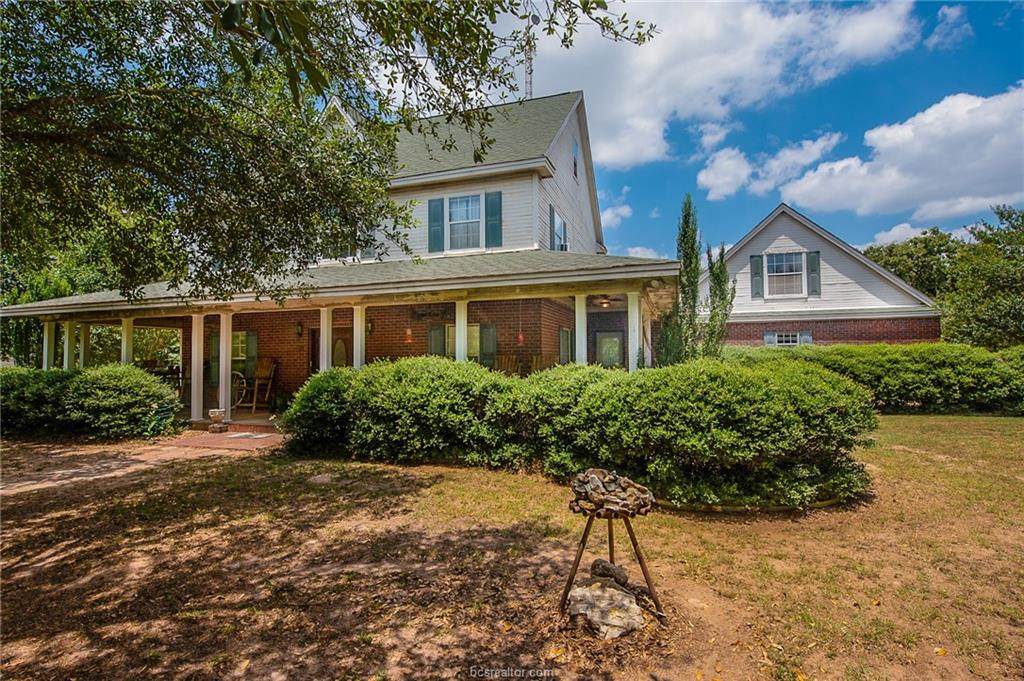 8728 County Road 318 - Photo 1