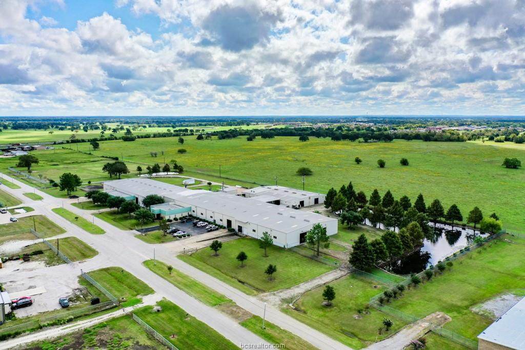 712 Industrial Park Lane - Photo 1