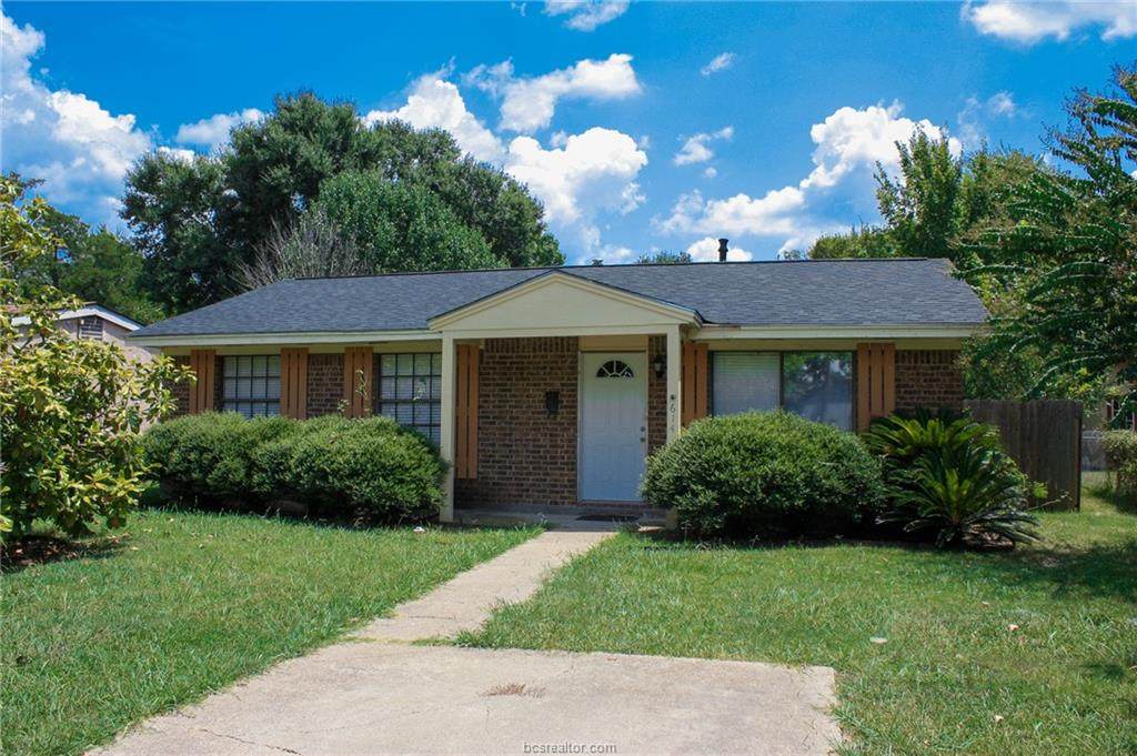 614 E Hill St - Photo 1