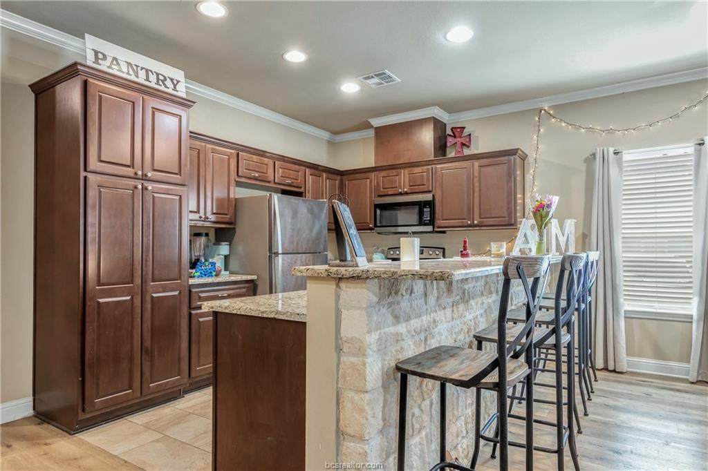 304 Ash Street - Photo 1