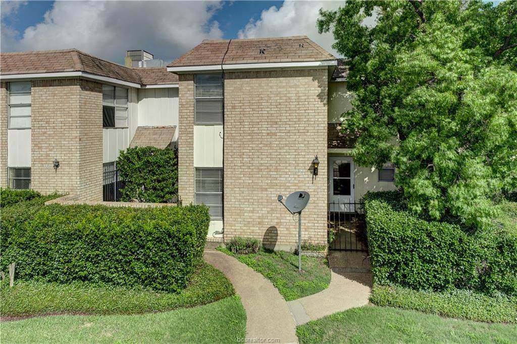 3806 Plainsman Lane - Photo 1