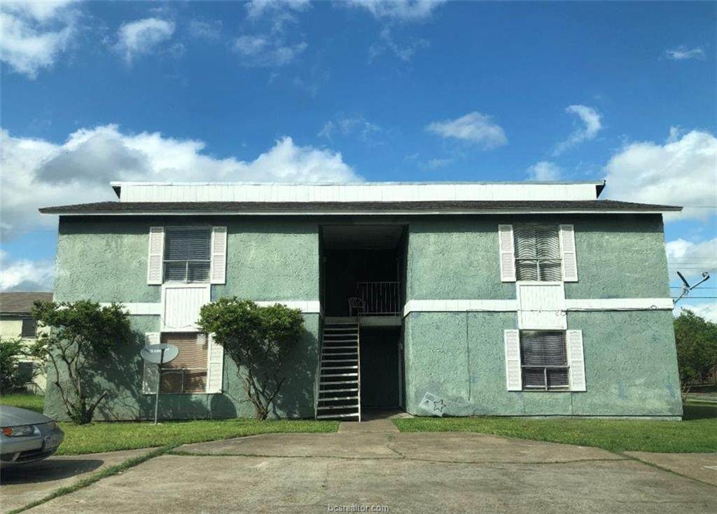 2711 Evergreen - Photo 1