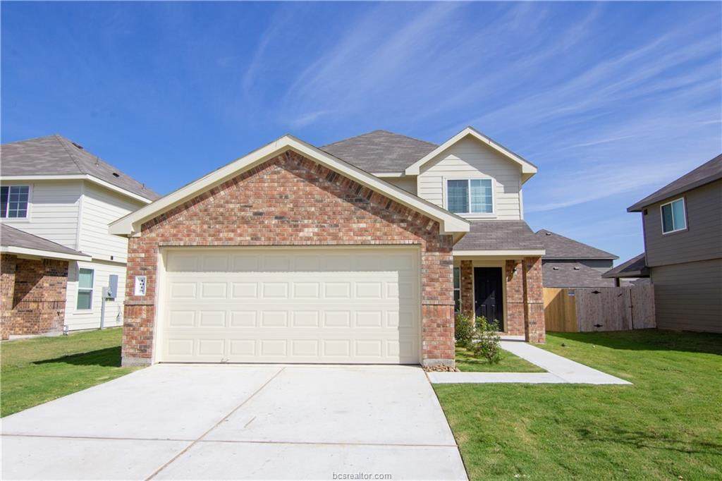 1015 Crossing Drive - Photo 1