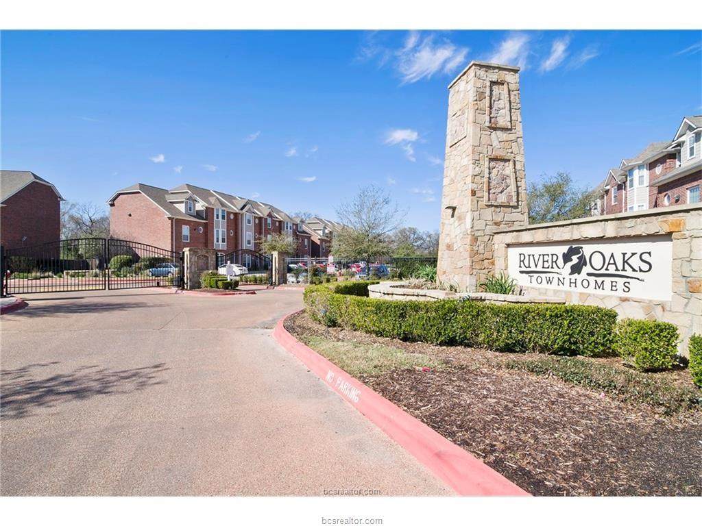 305 Holleman Drive - Photo 1