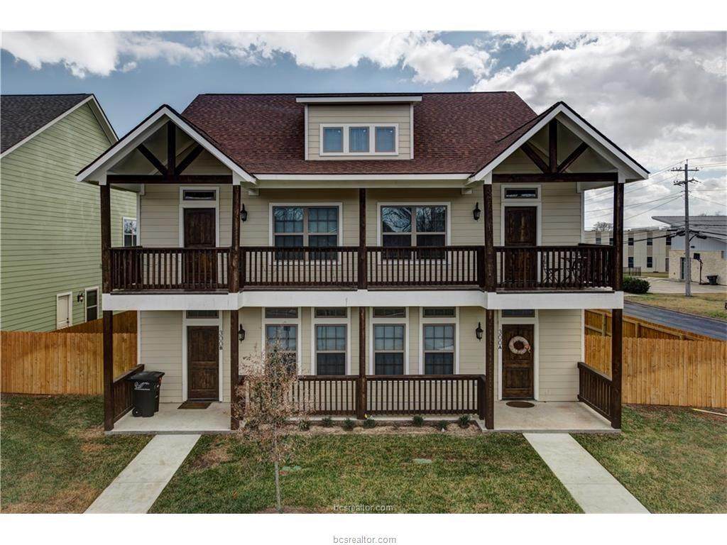 300 Live Oak Street - Photo 1