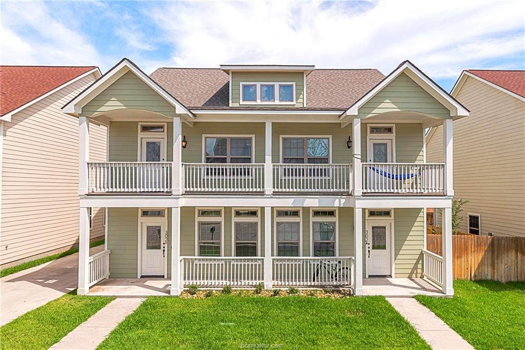 302 Live Oak Street - Photo 1