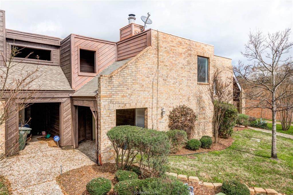 1532 Wolf Run - Photo 1