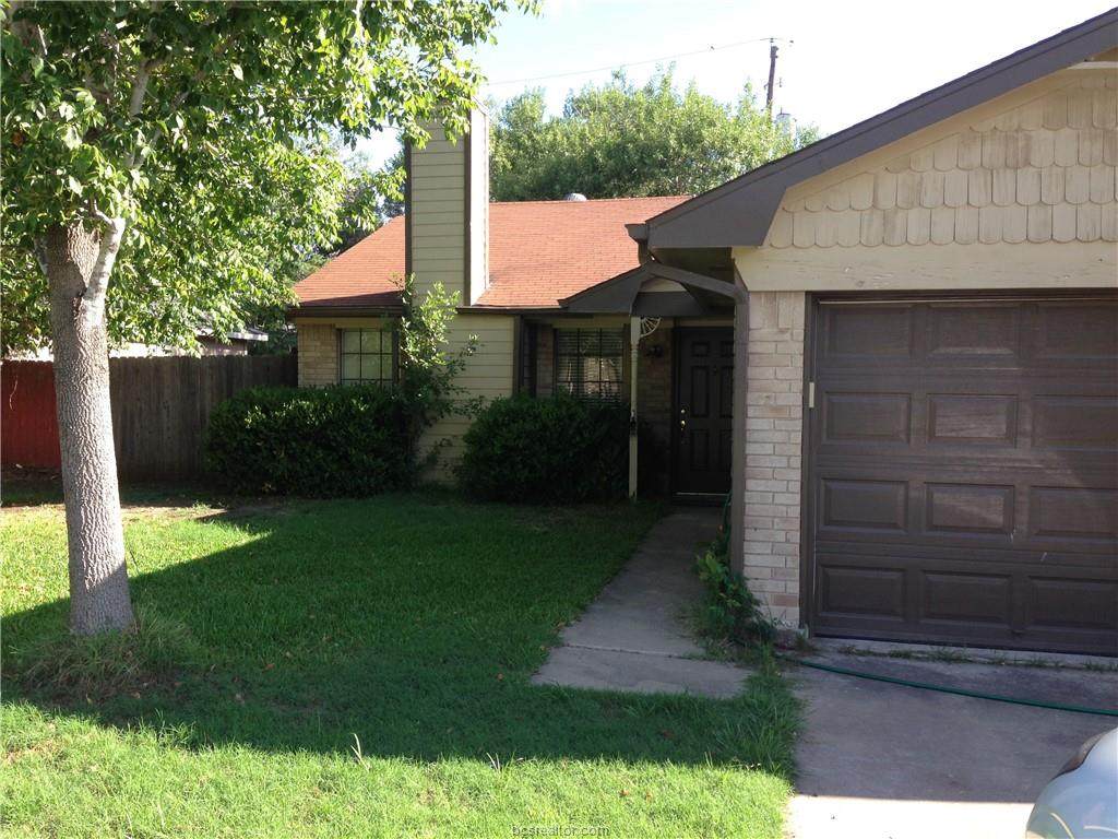 1111 Chinaberry Drive - Photo 1