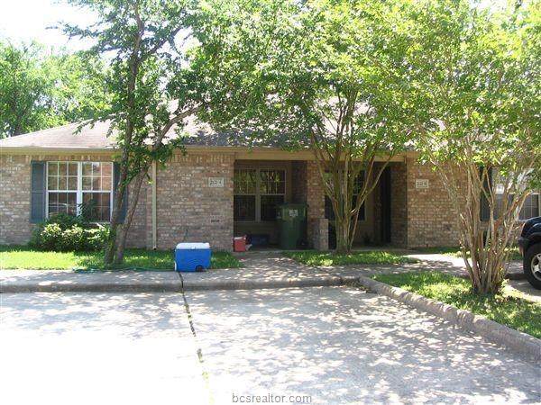 2122 Hidden Hollow - Photo 1