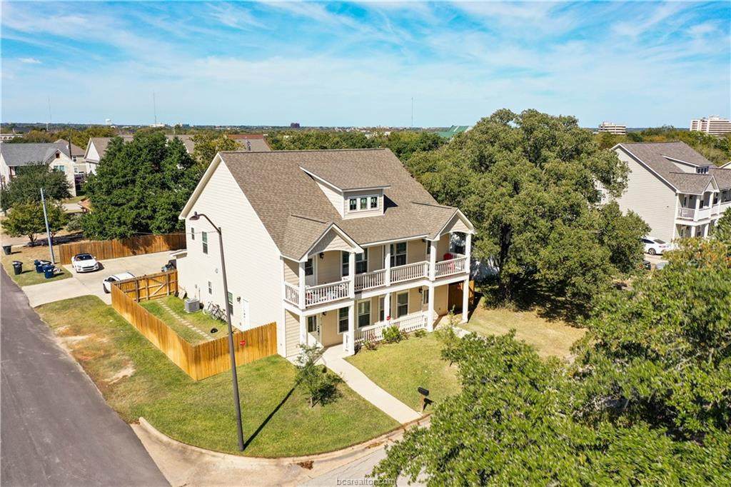 401 Ash Street - Photo 1