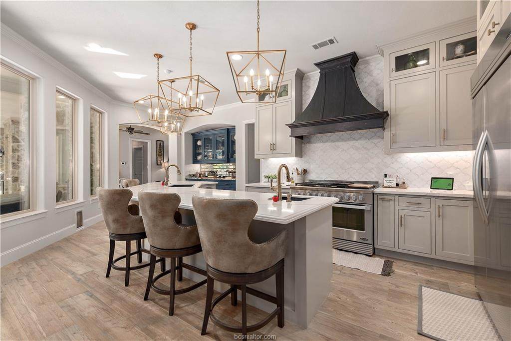 5200 Sycamore Hills Court - Photo 1