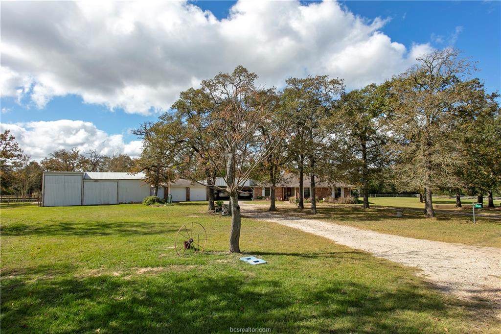 104 Chargers Lane - Photo 1