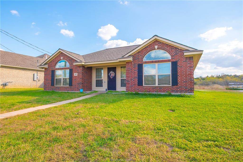 607 Sunny Street - Photo 1