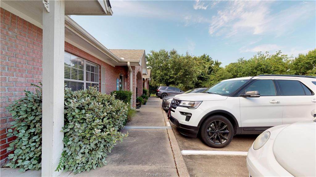 1702 Deacon Drive - Photo 1