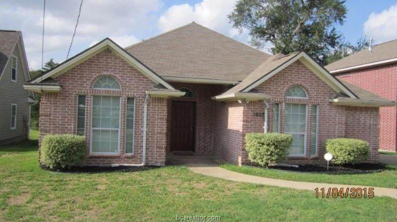 1607 Park Place - Photo 1