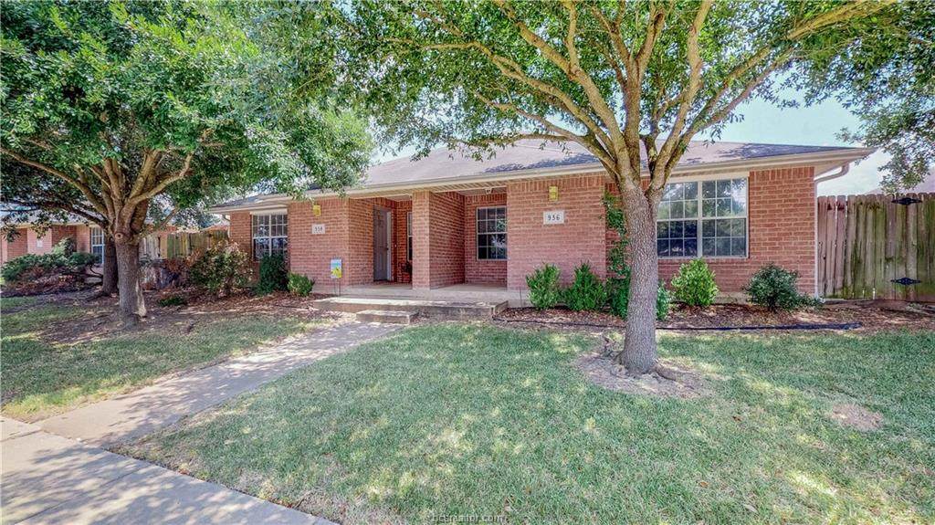 936 Crepe Myrtle Street - Photo 1