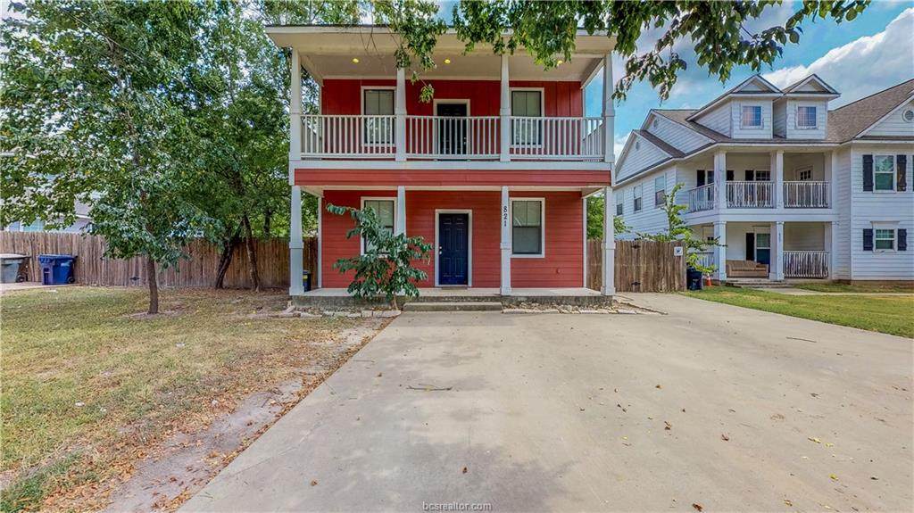 821 Avenue B - Photo 1