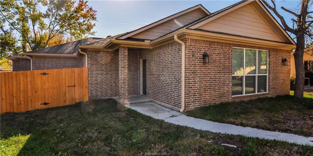 1816 Brothers Boulevard - Photo 1