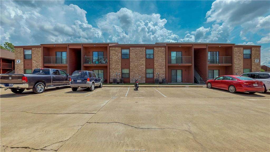 904 University Oaks Boulevard - Photo 1