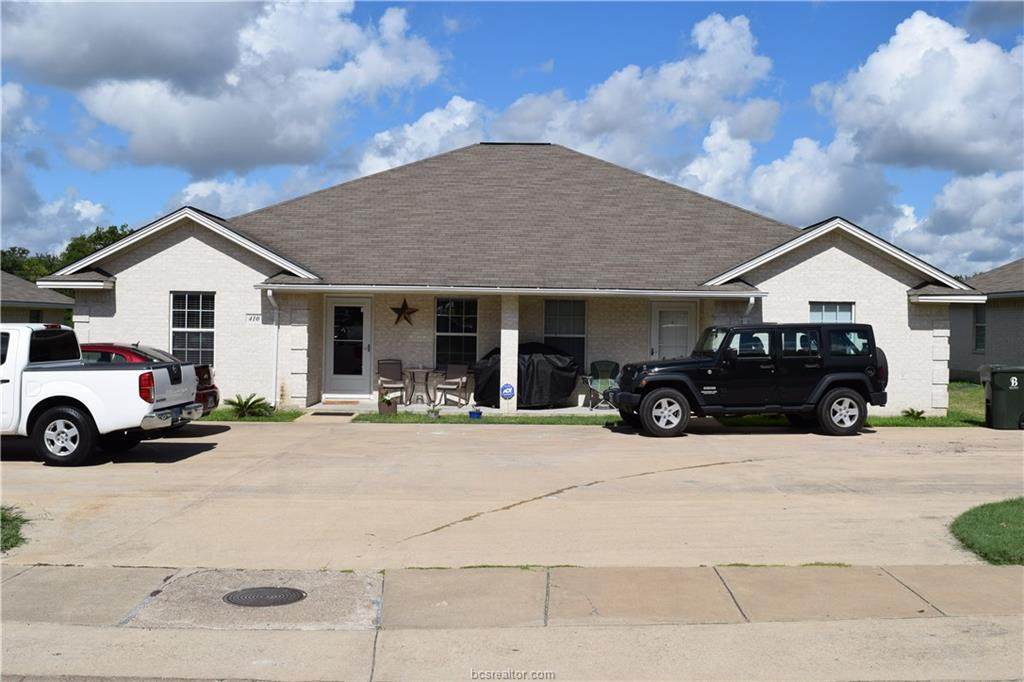 412 Freeman - Photo 1
