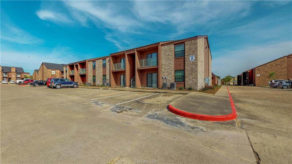 904 University Oaks Boulevard - Photo 1