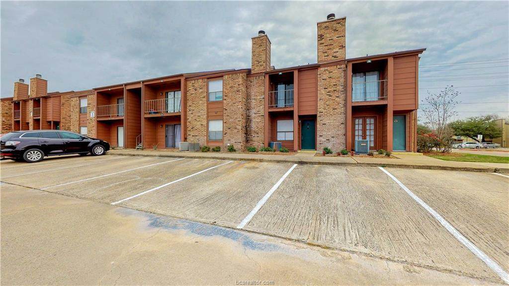 904 University Oaks Boulevard - Photo 1