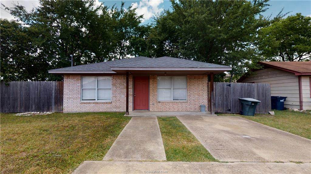 207 Richards Street - Photo 1