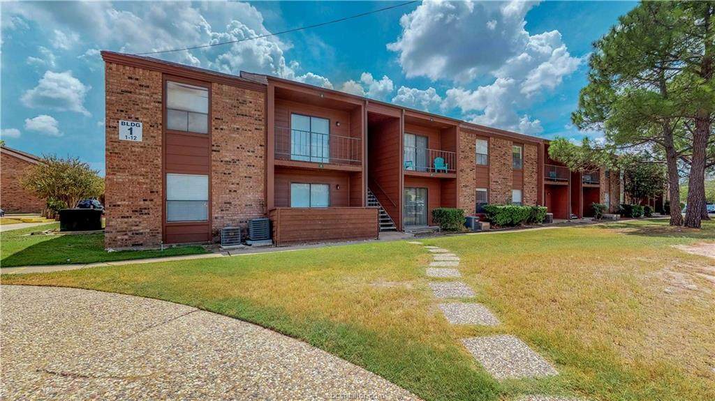 904 University Oaks Boulevard - Photo 1