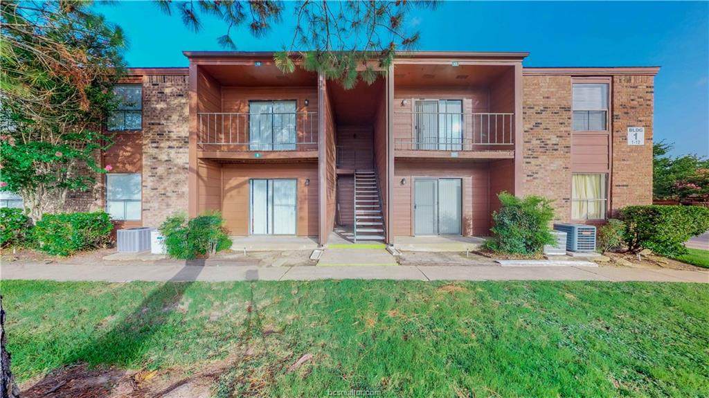 904 University Oaks Boulevard - Photo 1