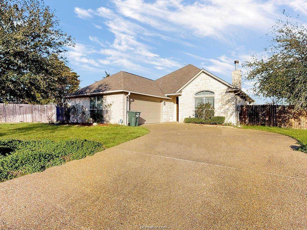 2707 Hickory Court - Photo 1