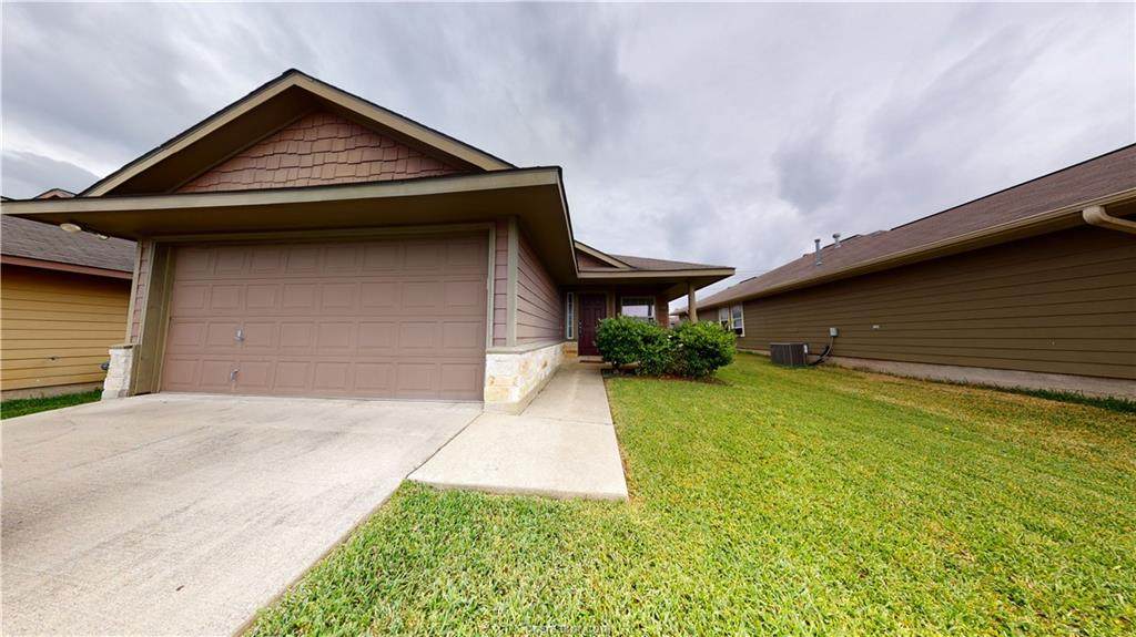 941 Crested Point - Photo 1